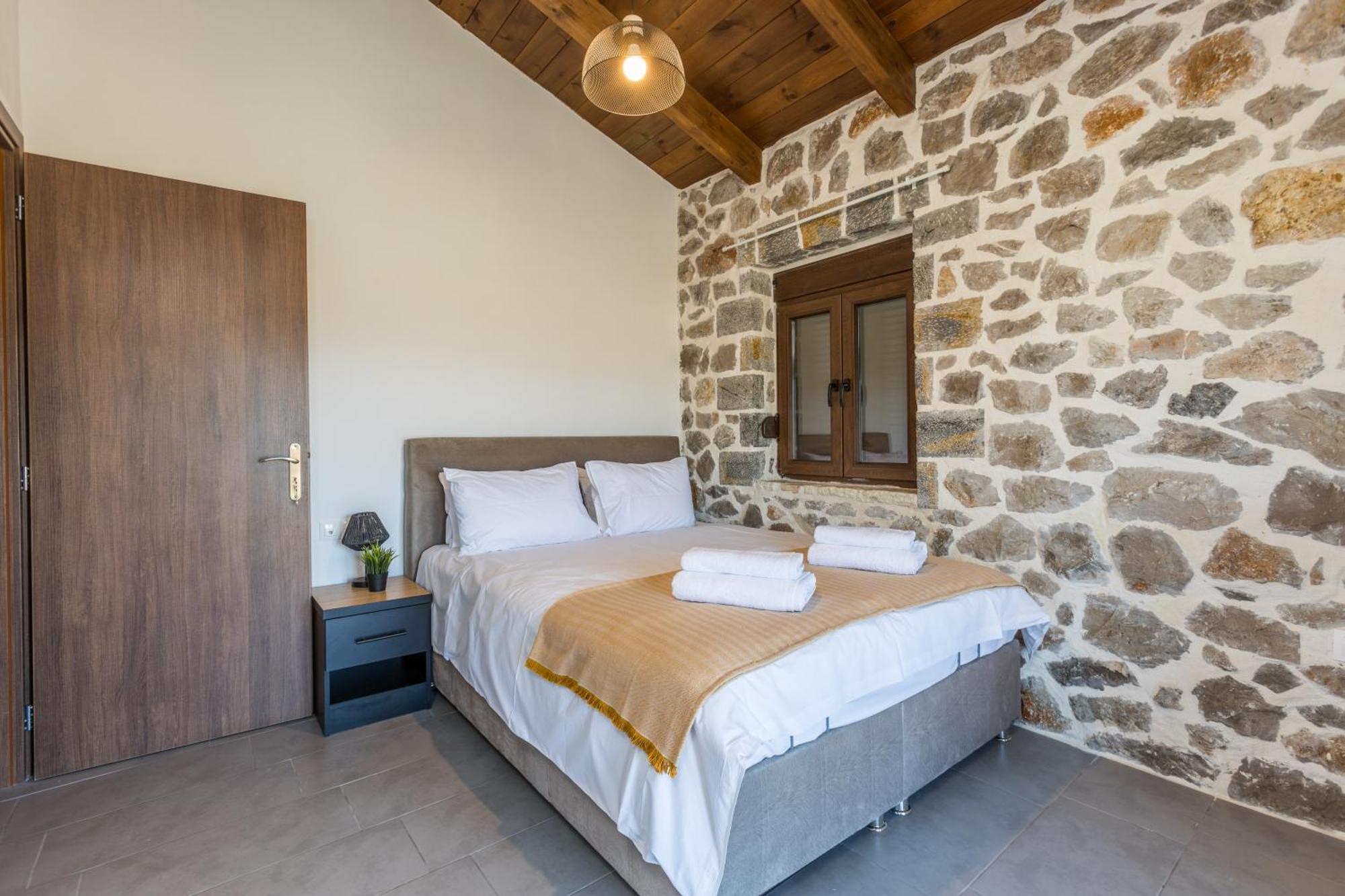 Raise Alpine Escape Apartment Polydrosos