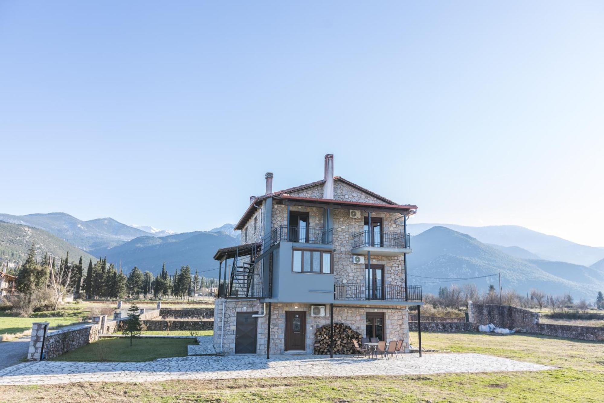 Raise Alpine Escape Apartment Polydrosos